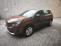 Usata Peugeot 5008 Active 130 CV (95 kW) 2023 Marrone SUV