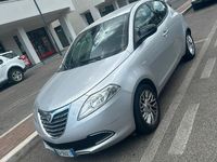 Usata Lancia Ypsilon 69 CV (50 kW) 2014 Nero Utilitaria