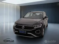 Usata VW T-Roc Life 116 CV (85 kW) 2025 Nero SUV