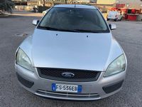 Usata Ford Focus S 110 CV (80 kW) 2007 Grigio Station wagon