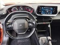 Usata Peugeot 2008 Active 102 CV (75 kW) 2021 Arancione SUV