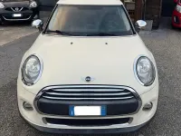 Usata Mini Cooper D 116 CV (85 kW) 2015 Beige Utilitaria