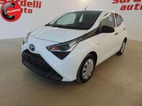 Usata Toyota Aygo Connect Style 72 CV (52 kW) 2022 Bianco Utilitaria