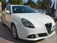Usata Alfa Romeo Giulietta 105 CV (77 kW) 2011 Bianco Utilitaria