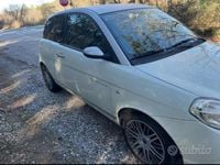 Usata Lancia Ypsilon 60 CV (44 kW) 2008 Bianco Utilitaria