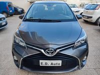 Usata Toyota Yaris 90 CV (66 kW) 2014 Grigio Utilitaria