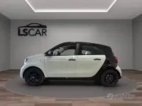 Begagnad Smart ForFour 71 HK (52 kW) 2017 Vit Halvkombi