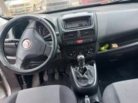 Usata Fiat Doblò 100 CV (73 kW) 2012 Grigio Monovolume