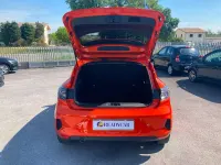 Usata Renault Clio V Evolution 67 CV (49 kW) 2024 Arancione Berlina