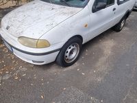 Usata Fiat Strada 70 CV (51 kW) 2001 Bianco Pick-up