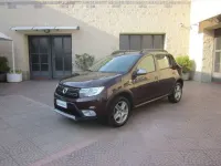 Usata Dacia Sandero Prestige 90 CV (66 kW) 2017 Marrone Berlina