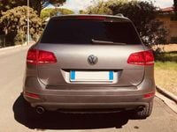 Usata VW Touareg 239 CV (175 kW) 2011 Grigio SUV