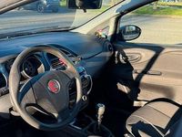 Usata Fiat Punto Lounge 69 CV (50 kW) 2015 Blu Utilitaria