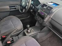 Usata VW Polo Trendline 64 CV (47 kW) 2002 Argento Berlina