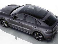Usata Porsche Cayenne 470 CV (345 kW) 2024 3m grigio quarzite metallizzat SUV