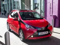 Usata Toyota Aygo X-wave 69 CV (50 kW) 2017 Bianco Utilitaria