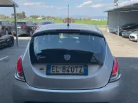 Usata Lancia Ypsilon Gold 95 CV (69 kW) 2012 Argento Utilitaria