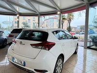 Usata Toyota Auris Business Edition 112 CV (82 kW) 2017 Bianco Berlina