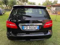 Usata Mercedes B180 Executive 122 CV (89 kW) 2013 Nero Utilitaria