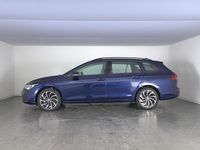 Usata VW Golf VIII Life 110 CV (80 kW) 2023 Atlantic blue metallizzato Station wagon