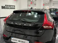 Usata Volvo V40 Momentum 120 CV (88 kW) 2017 Nero Berlina