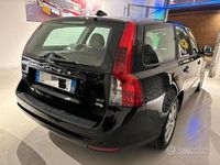 Usata Volvo V50 109 CV (80 kW) 2010 Nero Station wagon