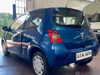 Usata Renault Twingo 58 CV (42 kW) 2009 Bluazzurro Utilitaria