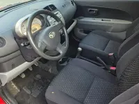 Usata Daihatsu Sirion 69 CV (50 kW) 2011 Rosso Utilitaria
