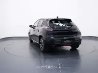 Usata Peugeot 208 Allure 101 CV (74 kW) 2025 Nero perla Utilitaria