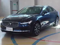 Usata Volvo S90 Plus 235 CV (172 kW) 2024 Blu Berlina