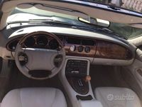 Usata Jaguar XK8 284 CV (208 kW) 1998 Grigio Cabrio