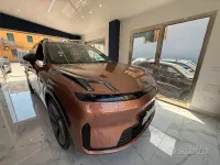 Usata Lynk & Co 08 139 CV (102 kW) 2025 Bronzo SUV
