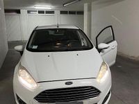 Usata Ford Fiesta 97 CV (71 kW) 2015 Bianco Utilitaria