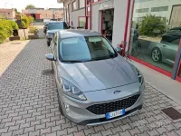 Usata Ford Kuga 120 CV (88 kW) 2022 Grigio SUV
