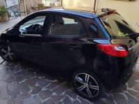 Usata Mazda 2 75 CV (55 kW) 2009 Marrone Utilitaria