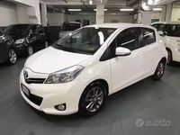 Usata Toyota Yaris Lounge 69 CV (50 kW) 2014 Other Utilitaria