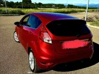 Usata Ford Fiesta Titanium 95 CV (69 kW) 2016 Rosso Utilitaria