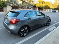 Usata Mercedes A180 109 CV (80 kW) 2017 Grigio Berlina