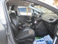 Usata Peugeot 2008 120 CV (88 kW) 2016 Grigio SUV