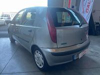 Usata Fiat Punto 60 CV (44 kW) 2001 Grigio metallizzato Utilitaria
