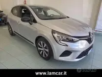 Usata Renault Clio V Equilibre 90 CV (66 kW) 2023 Grigio Berlina