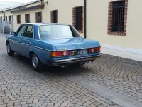 Usata Mercedes 200 109 CV (80 kW) 1981 Blu Berlina