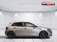 Usata VW Polo Trendline 75 CV (55 kW) 2018 Grigio scuro Utilitaria