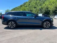 Usata Volvo V60 CC Pro 190 CV (139 kW) 2020 Blu/azzurro Station wagon