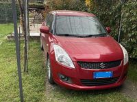 Begagnad Suzuki Swift GL 75 HK (55 kW) 2011 Röd Halvkombi