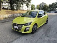Usata Peugeot 208 Allure 101 CV (74 kW) 2024 Giallo Utilitaria
