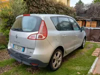 Usata Renault Scénic III 110 CV (80 kW) 2010 Grigio Monovolume
