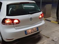 Usata VW Golf VI 105 CV (77 kW) 2010 Bianco Utilitaria