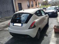 Usata Lancia Ypsilon 95 CV (69 kW) 2013 Bianco Utilitaria