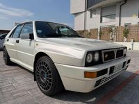 Usata Lancia Delta 211 CV (155 kW) 1994 White pearl Utilitaria